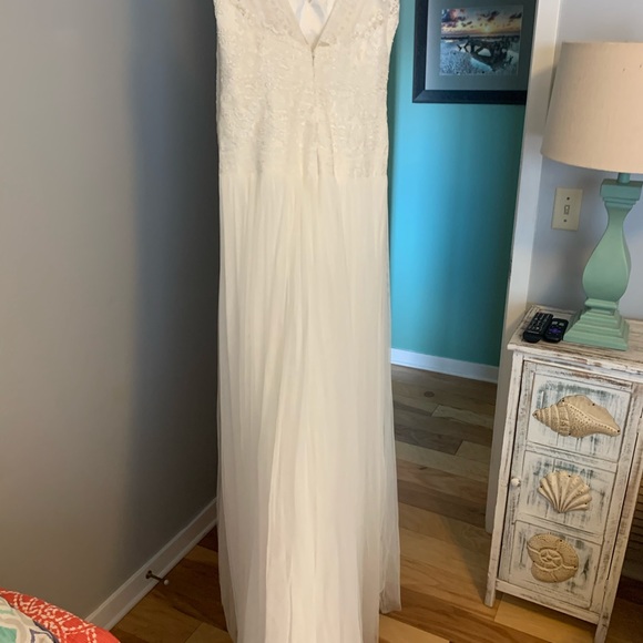 Wedding dress - Picture 14 of 14